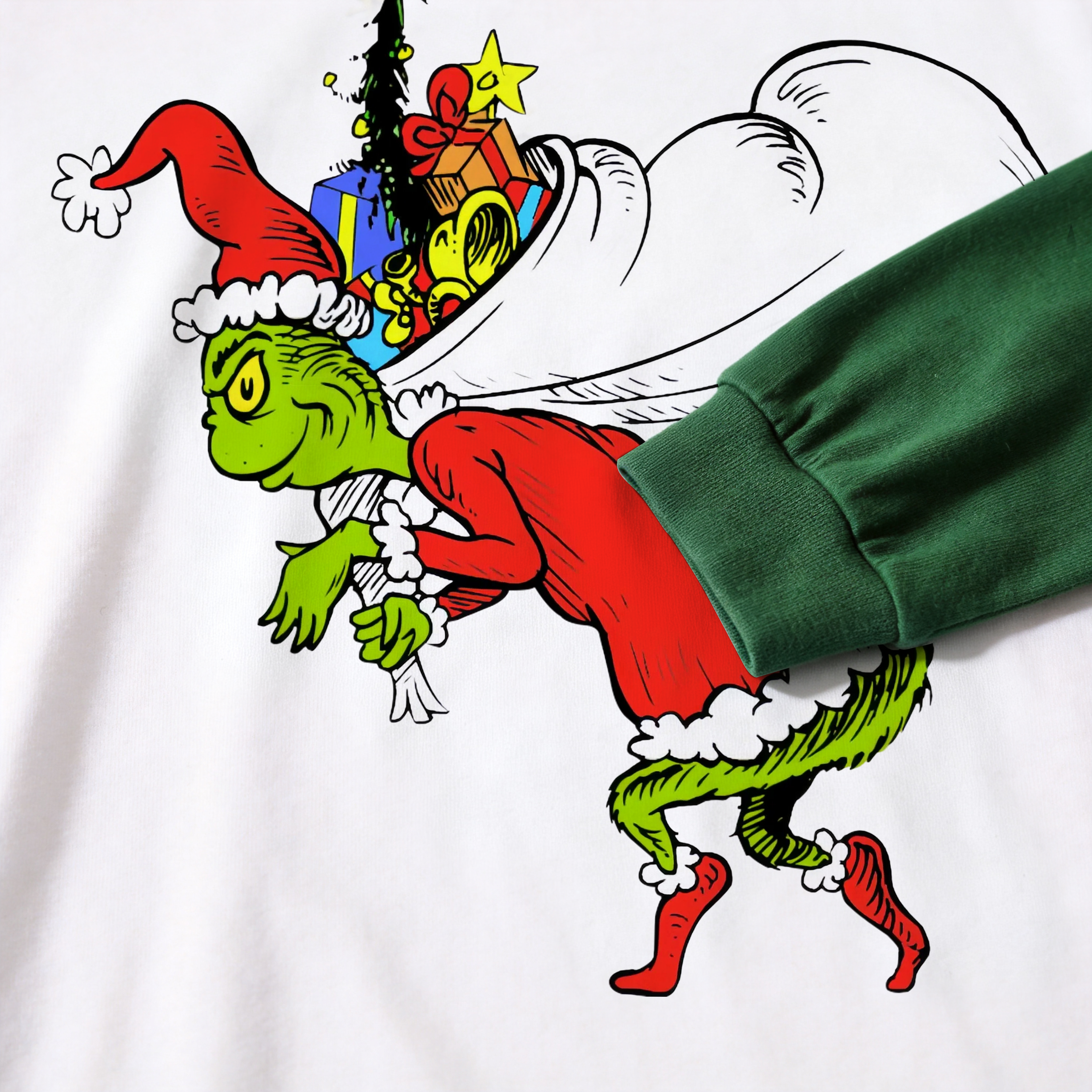 Christmas Green Pajamas Set With Cartoon Pattern Print